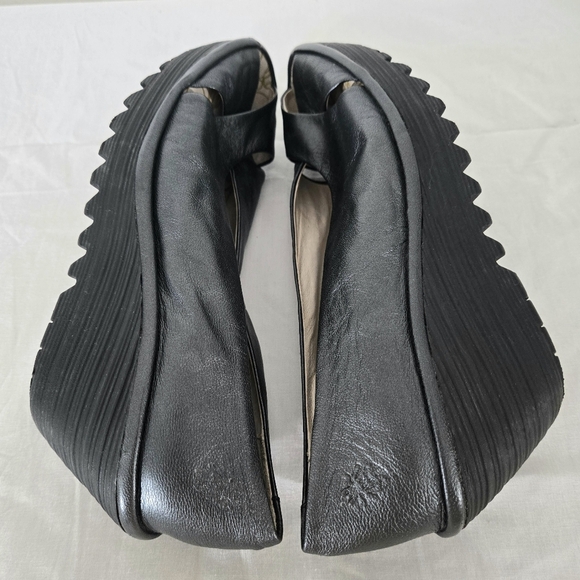 Fly London Women's Black Wedge Heel Slip-On Shoes Work Church Comfort, 40 (9) - Picture 5 of 8